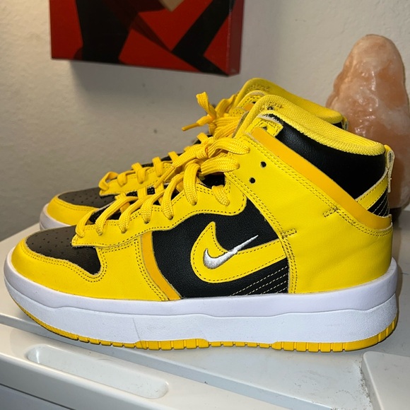 Sale ! Black and yellow high top dunks - Picture 1 of 8